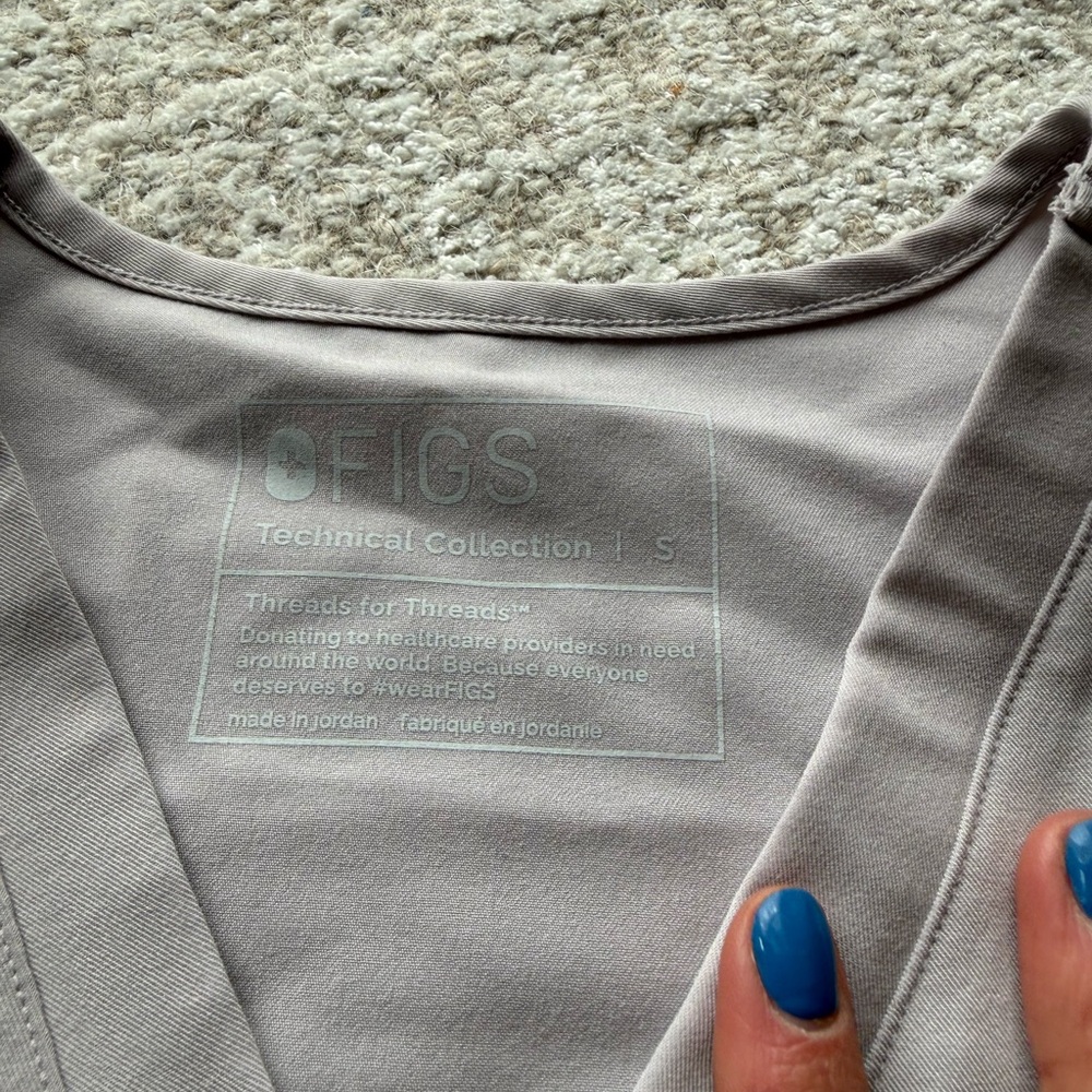 FIGS scrubs - Picture 8 of 9